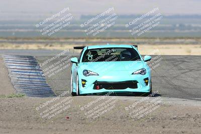 media/Sep-15-2024-Speed Ventures (Sun) [[7a54f7ed2f]]/Purple Group/Session 1 (Outside Grapevine)/